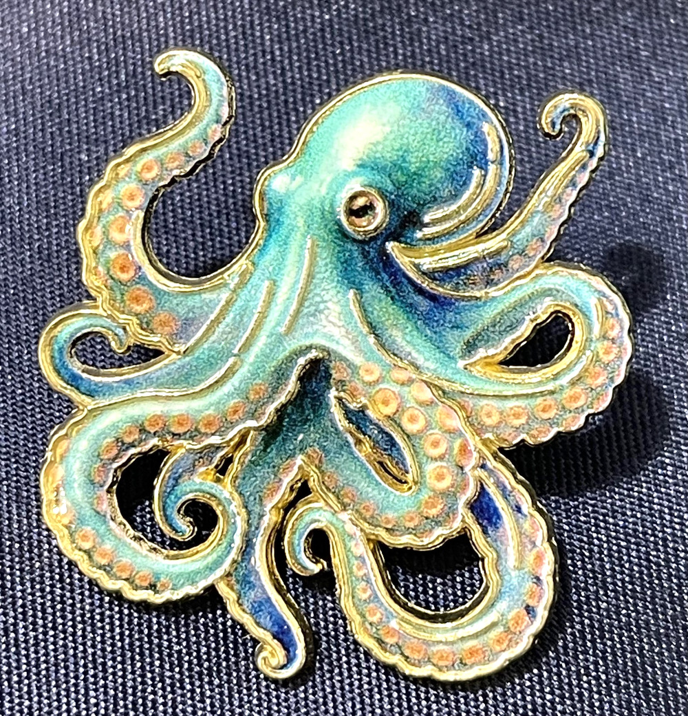 NWOT Blue Green Octopus Lapel Pin Brooch Enamel Yellow Gold Toned Sea Life Ocean